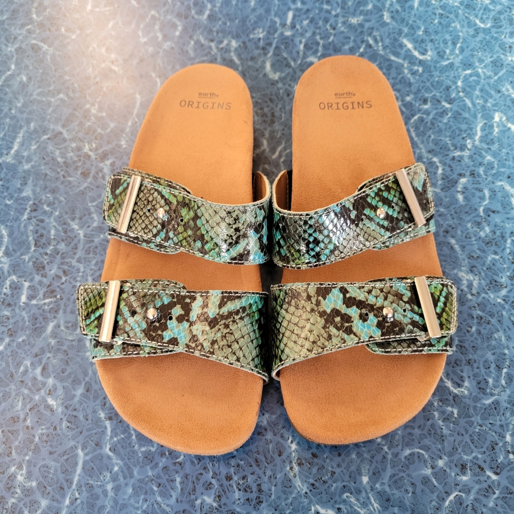 Earth Origins size 7 slip on sandals. Like new, only worn twice.